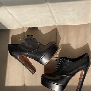 VINTAGE Alaia Heeled Lace-Up Oxford Booties in black size 9.5 (41)
